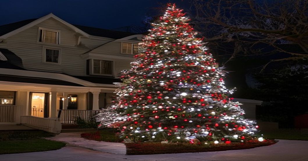 June Gutter & Roofline Prep: Why Summer Is the Ideal Time to Ready Your Rhode Island Home for Holiday Lights